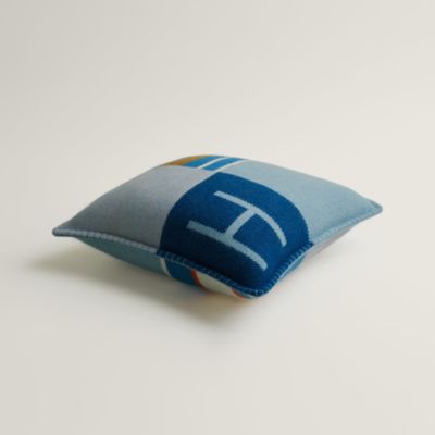 Home textiles: blankets, pillows and cashmere | Hermès USA